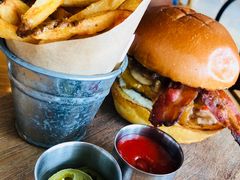 -ROAST coffee & eatery