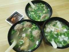 招牌牛羊杂汤-牛师傅广式药膳牛骨汤美食(江南西店)
