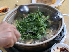 -东巴谷野生菌火锅餐厅