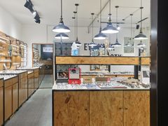 -罗伯特眼镜·蔡司官方授权(罗湖国贸店)