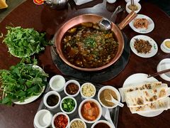 -朝伟清真铜瓢牛肉馆(三十年老·店)