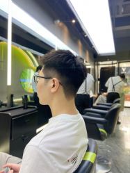 点击看大图 -不迫先生专业男士剪发