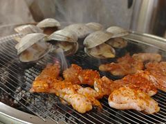 -围炉肉舍•炭烤活鳗•丹东海鲜烤肉(步行街店)