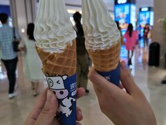 经典华夫牛乳冰淇淋-波比艾斯(国金街店)
