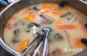 Papaya and Bamboo Shoot Pigeon Stew