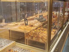 -万利隆·活力烘焙(人民路店)