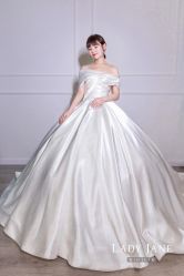 -Lady  Jane高端婚纱礼服馆