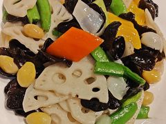 -巴扎美食·新疆菜·西域歌舞表演餐厅(新疆大厦店)