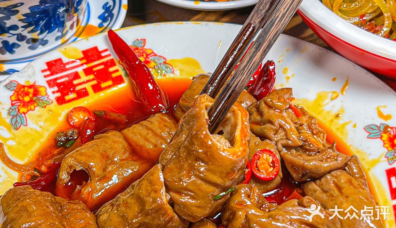 重庆zui相因的火锅‼️毛肚鸭肠不到4r[流泪]
