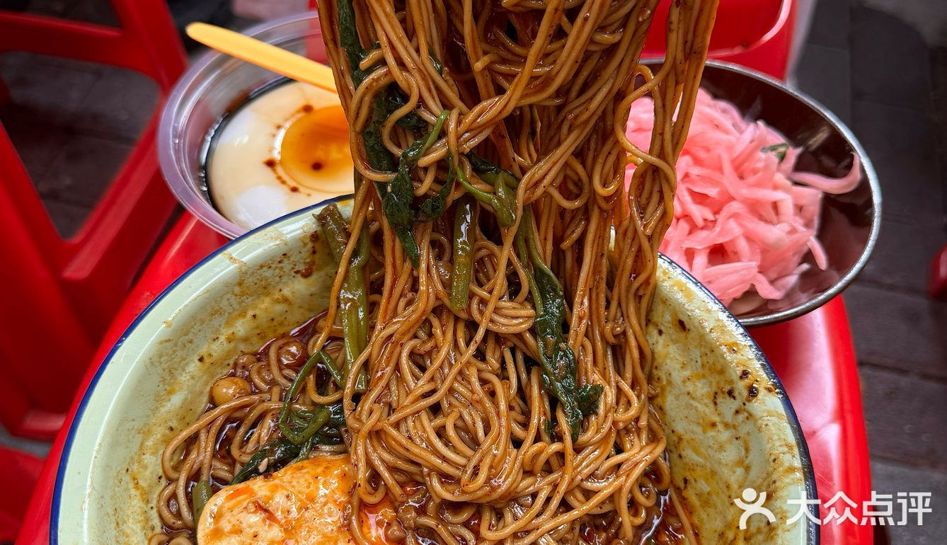 解放碑唯一一家我会反复去吃的小面。。。