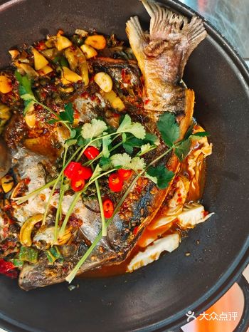 位于坦洲优越城商场一楼金街上，地理位置优越