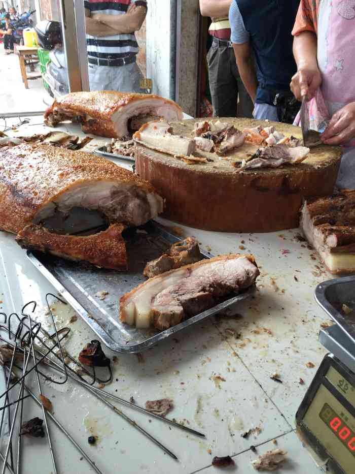 洲心街道青联村镜记烧肉