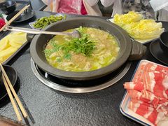 -灶知轩湘西石锅鱼(万佳广场店)