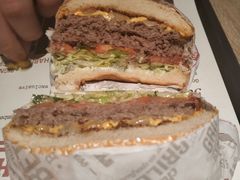 -The Habit Burger Grill 哈比特汉堡(复兴soho店)
