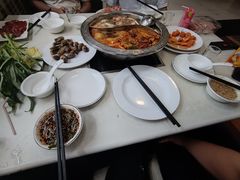 -尚品海鲜肥牛自助火锅(湖明店)