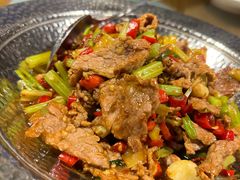 小炒黄牛肉-湘聚缘湘菜馆(斜土路店)