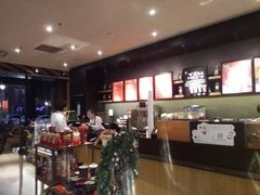 -星巴克臻选(莘庄仲盛店)