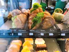 -星巴克臻选(莘庄仲盛店)