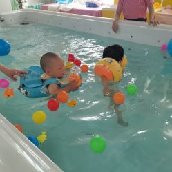 点击看大图 -自游宝贝婴童游泳馆