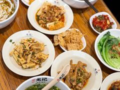 -湘人龙记老长沙米粉(鸟巢店)