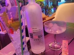 -粉墨特色菜·烧烤音乐酒馆