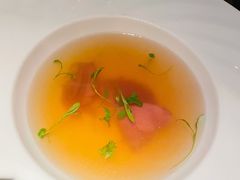 牛肉清汤佐时令时蔬-弦月窗LUNETTE BY AMANDA(复兴路店)