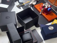 -聚云奢二手奢侈品黄金手表包包回收·中古店(三里屯总店)