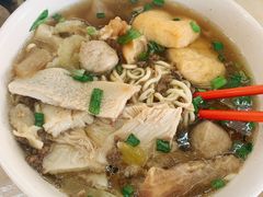 招牌叻沙牛什-新记肉骨茶