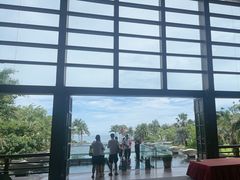 -亚龙湾喜来登·美景台大堂吧