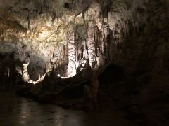 -波斯托伊纳溶洞