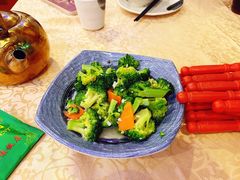 西兰花-维吾尔餐厅(宜山路店)