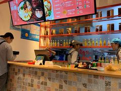 -小蛮椒麻辣烫·麻辣拌(青浦宝龙店)