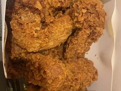 -BHC炸鸡(明洞总店)