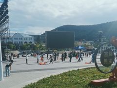-粘豆包铁锅炖二部(温泉街店)