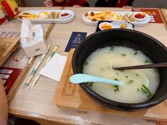 -花馬肆.云南过桥米线(汉神购物广场现场熬汤店)