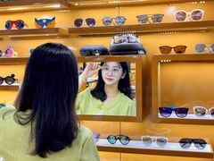 -罗伯特眼镜·蔡司官方授权(罗湖国贸店)