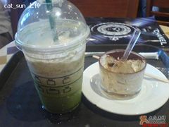 摸茶星冰乐+提拉米苏-星巴克(来福士2F店)