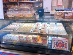 面包甜点陈列柜-墨茉点心局(国金街店)
