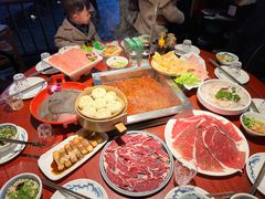 -二荆条·蜀鲜汇城市森林火锅