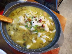 -周鱼小馆石锅酸菜鱼(活力汇店)