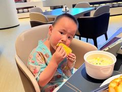 -涨巢·潮玩水疗局