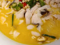 QQ酸汤鱼-蜜桃餐厅·伴山(绿宝广场店)