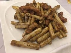 黑椒藕尖炒牛柳-岭南海晏楼(东晓南店)