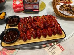 -肥肥虾庄·金牌油焖大虾(沙湖店)
