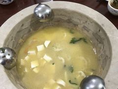 -姚记抚仙湖石锅鱼庄