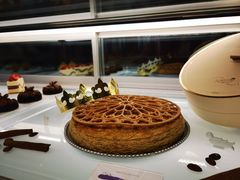 -潮一不贰·法式甜品·生日蛋糕·西式简餐(外滩店)