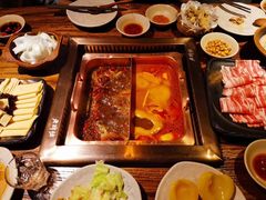 -老牌坊云南鱼豆花火锅(爱建店)