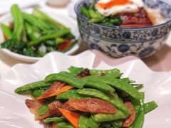 腊味炒荷兰豆-禄興記香港大排档(歌斐中心店)
