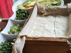 -东口码头·烧鸽子·鱼头泡饼·地方菜(金鹰悦城店)