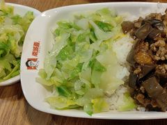 -南城香·饭香串香馄饨香(红军营店)